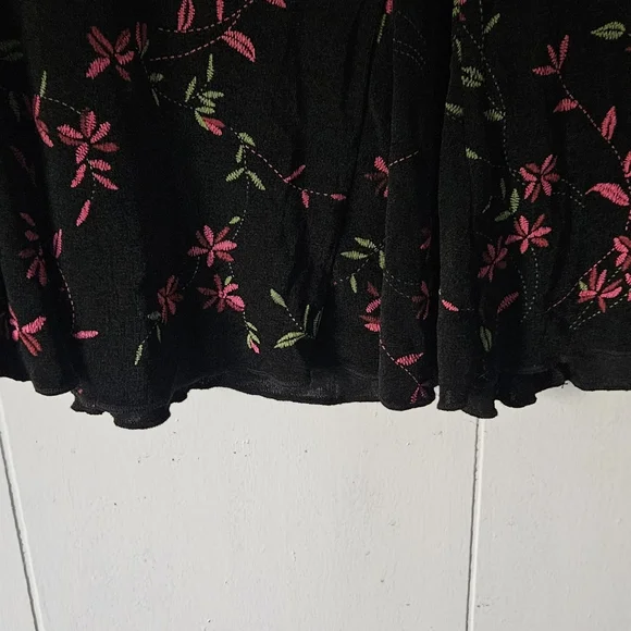 Briggs New York Black Skirt with Maroon Floral Design - Picture 5 of 6